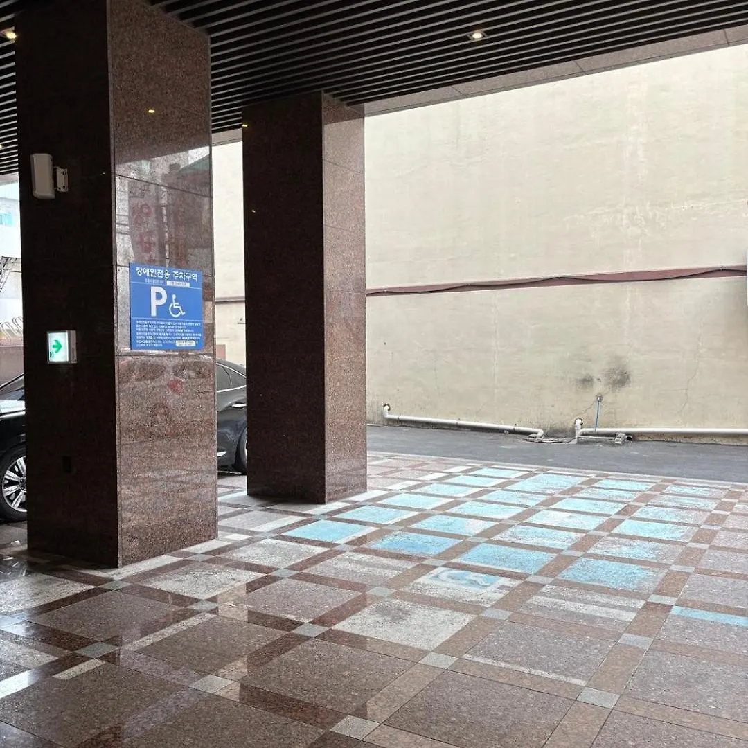 Layers Hotel Busan Hadan